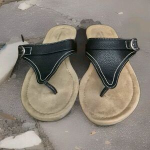 St John's Bay Zike Black Learher Sandals  Women's Size 9M